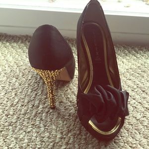 Black Pumps with Swarovski gold crystal heels!
